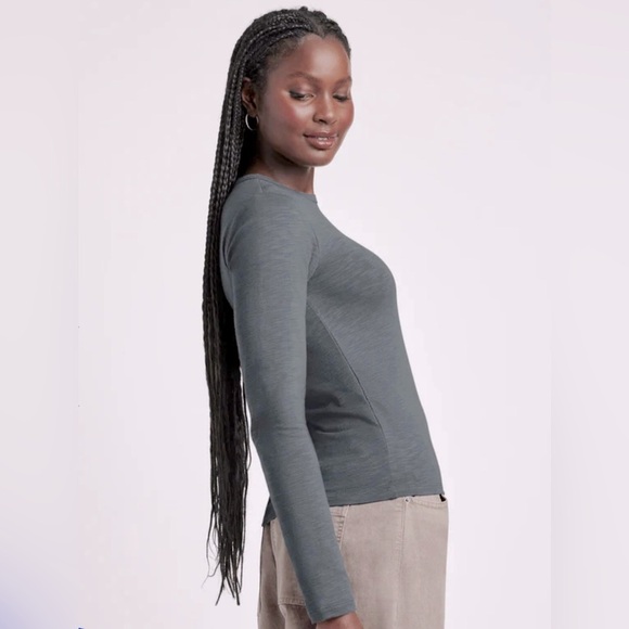 Splendid Sz XL Gray Long Sleeve Classic Tee with fine ribbing - Picture 2 of 7